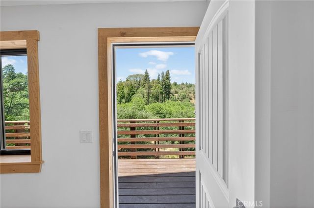 567 Maple Drive, Cedar Glen, CA 92321