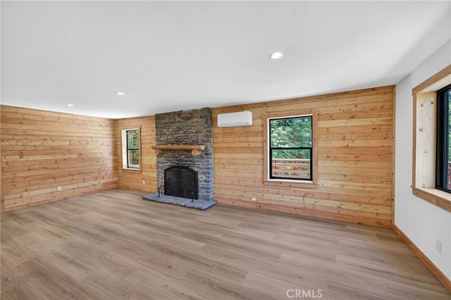 567 Maple Drive, Cedar Glen, CA 92321
