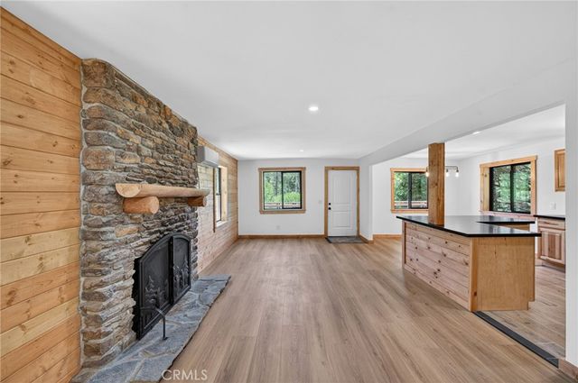 567 Maple Drive, Cedar Glen, CA 92321