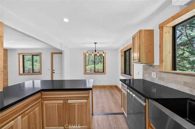 567 Maple Drive, Cedar Glen, CA 92321