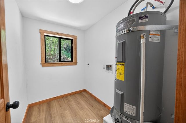 567 Maple Drive, Cedar Glen, CA 92321