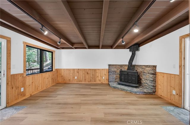 567 Maple Drive, Cedar Glen, CA 92321