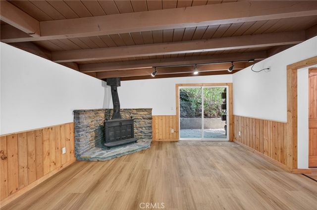 567 Maple Drive, Cedar Glen, CA 92321