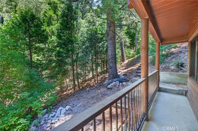 567 Maple Drive, Cedar Glen, CA 92321