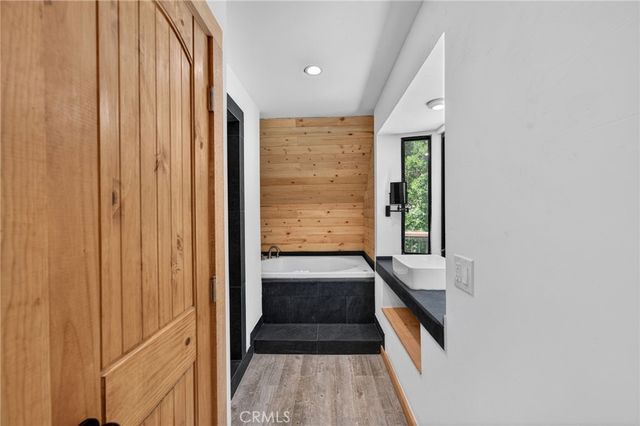 567 Maple Drive, Cedar Glen, CA 92321