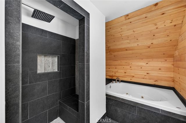 567 Maple Drive, Cedar Glen, CA 92321