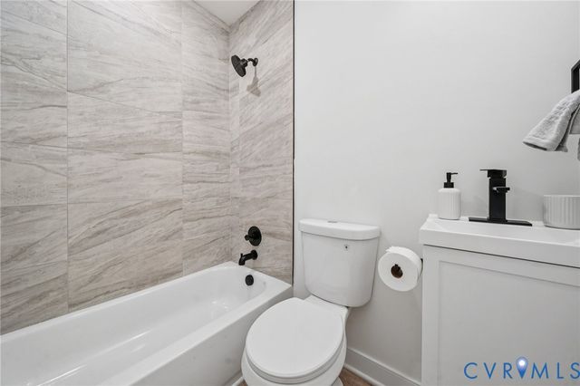 1127 W Washington St, Petersburg, VA 23803