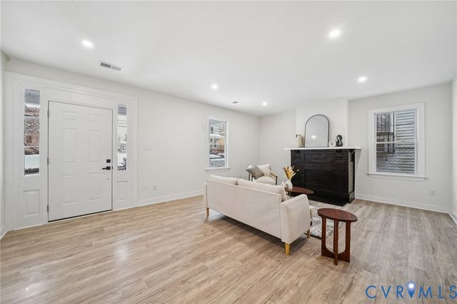 1127 W Washington St, Petersburg, VA 23803