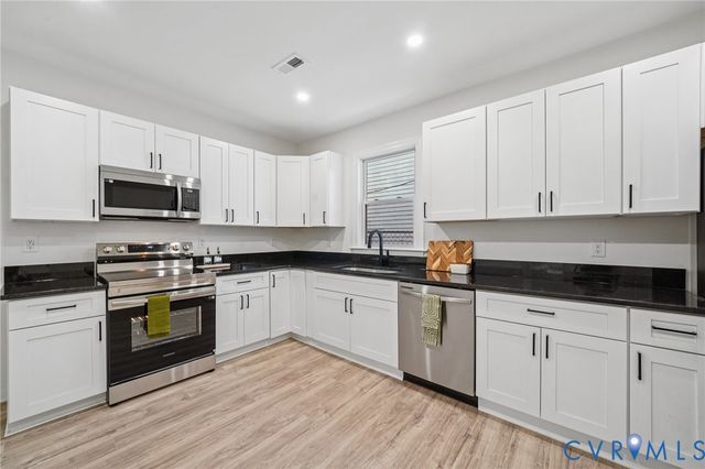 1127 W Washington St, Petersburg, VA 23803