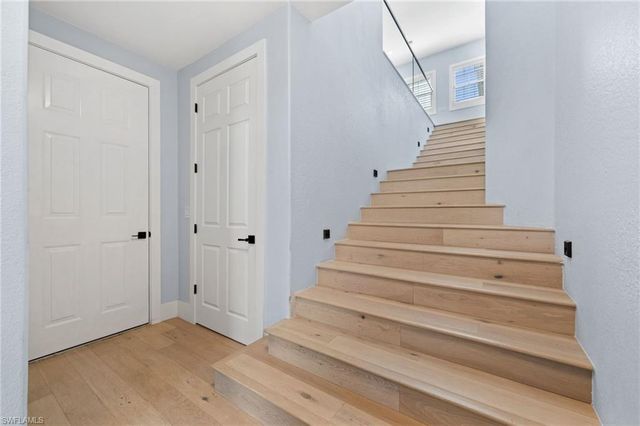 3099 Lancaster DR # 704, Naples, FL 34105