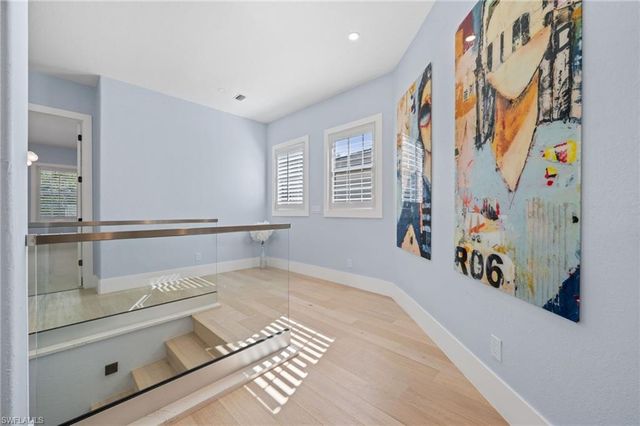 3099 Lancaster DR # 704, Naples, FL 34105