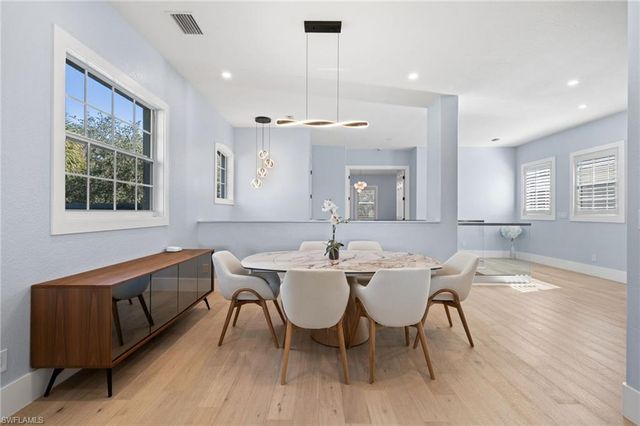 3099 Lancaster DR # 704, Naples, FL 34105