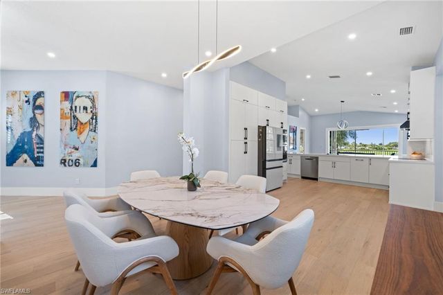 3099 Lancaster DR # 704, Naples, FL 34105