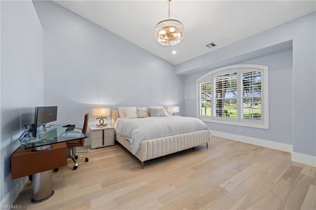 3099 Lancaster DR # 704, Naples, FL 34105