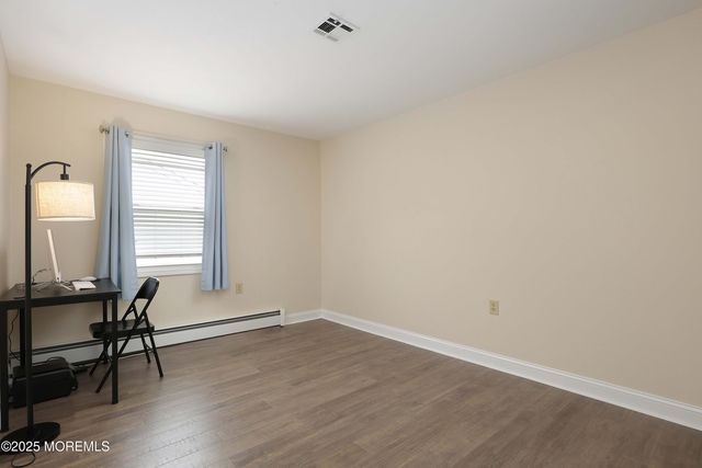 25 Purnell Street, Toms River, NJ 08757