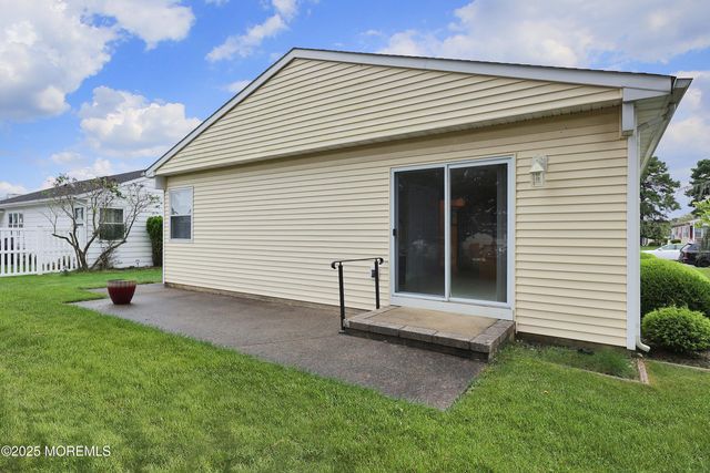 25 Purnell Street, Toms River, NJ 08757