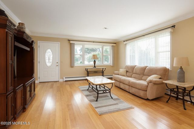 25 Purnell Street, Toms River, NJ 08757