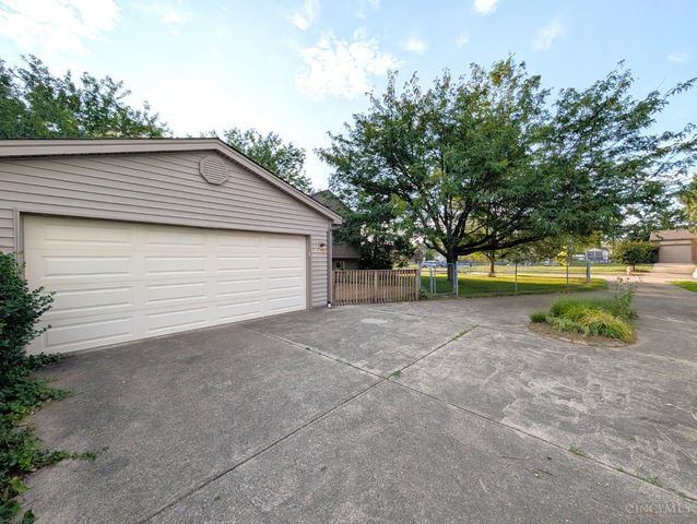 216 Francisridge Drive, Delhi Twp, OH 45238
