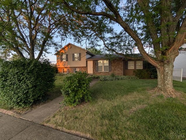 216 Francisridge Drive, Delhi Twp, OH 45238