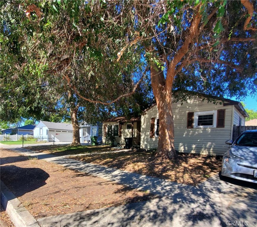 6850 Hesperia, Reseda, CA 91335 — exterior