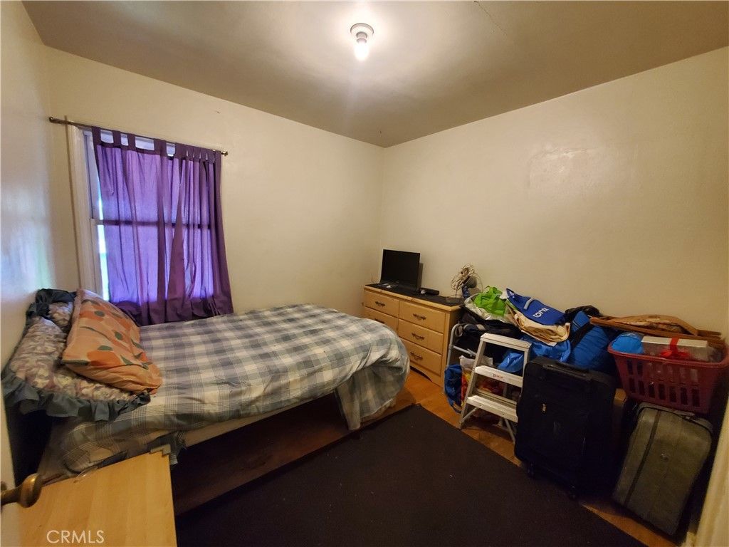 6850 Hesperia, Reseda, CA 91335 — photo 4