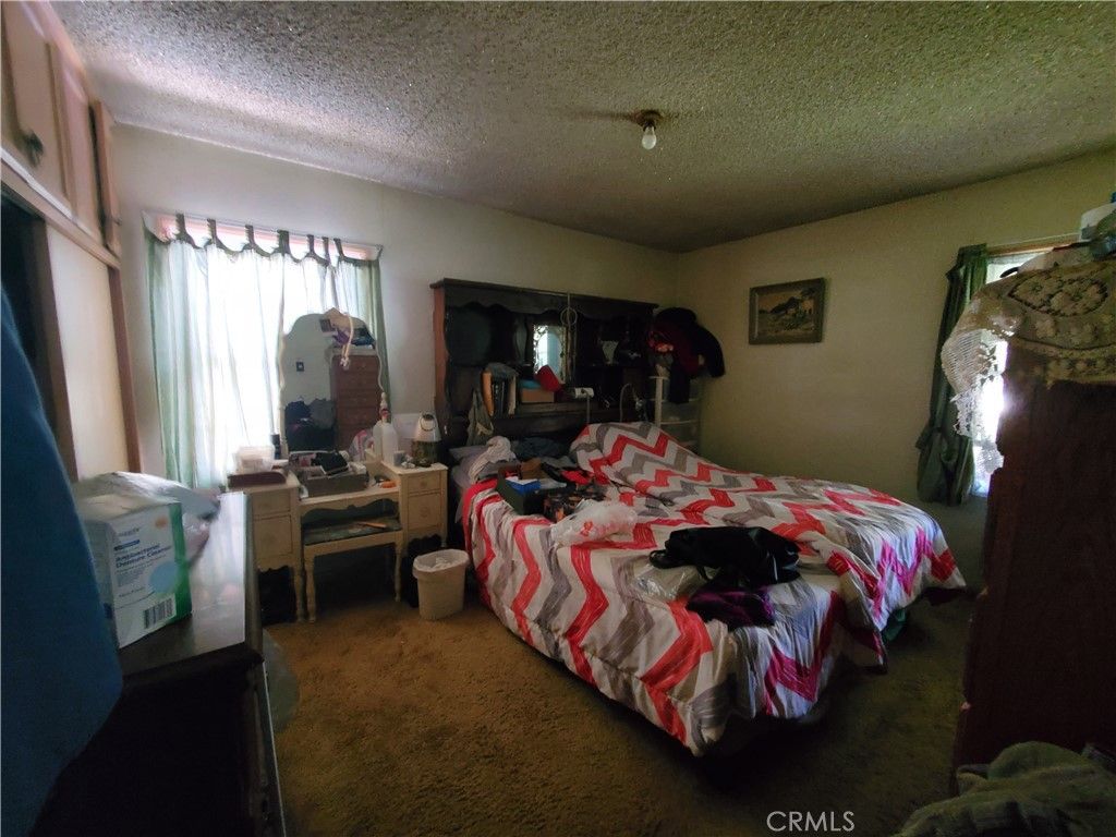 6850 Hesperia, Reseda, CA 91335 — photo 5