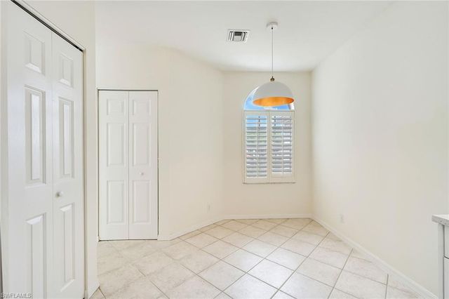 1580 Clermont DR L-202, Naples, FL 34109