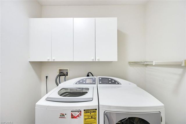 1580 Clermont DR L-202, Naples, FL 34109