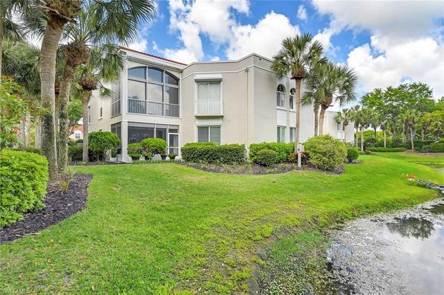 1580 Clermont DR L-202, Naples, FL 34109
