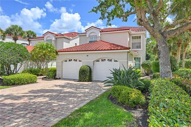 1580 Clermont DR L-202, Naples, FL 34109
