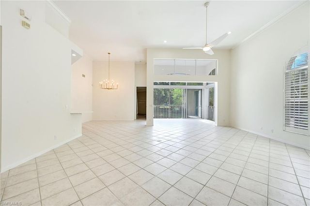 1580 Clermont DR L-202, Naples, FL 34109