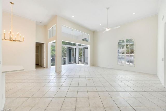 1580 Clermont DR L-202, Naples, FL 34109