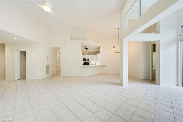 1580 Clermont DR L-202, Naples, FL 34109
