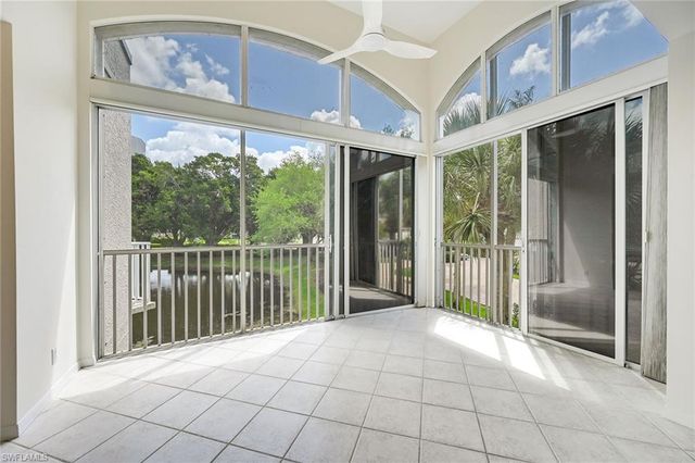 1580 Clermont DR L-202, Naples, FL 34109
