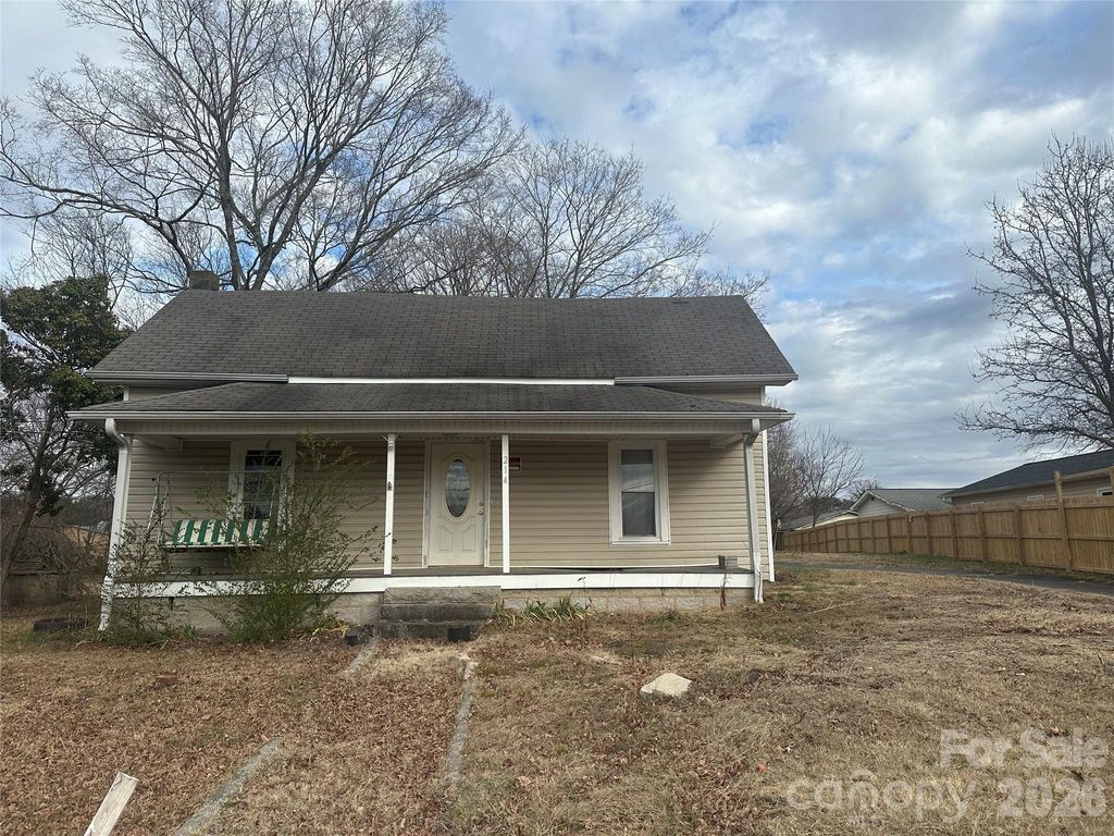 214 S Main Street, Faith, NC 28041