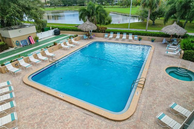 2616 COVE CAY DRIVE 105, Clearwater, FL 33760