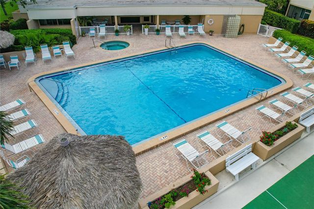 2616 COVE CAY DRIVE 105, Clearwater, FL 33760