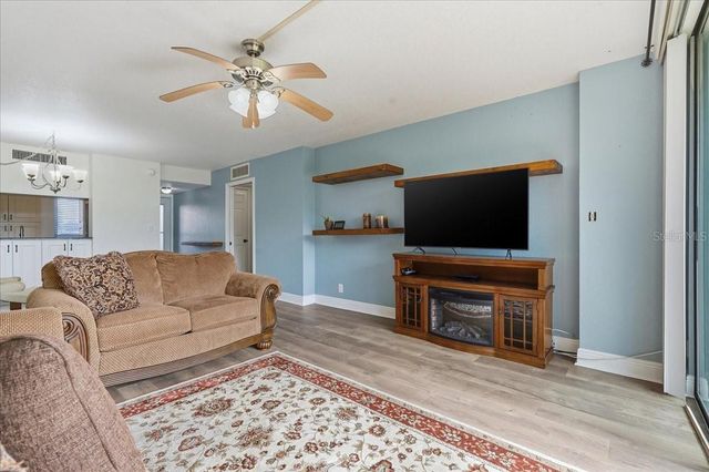 2616 COVE CAY DRIVE 105, Clearwater, FL 33760