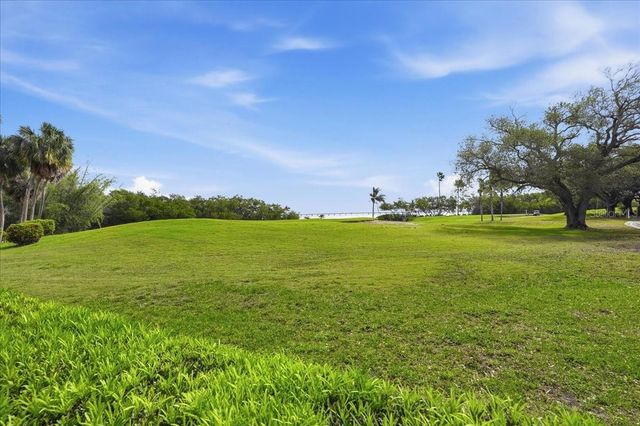 2616 COVE CAY DRIVE 105, Clearwater, FL 33760