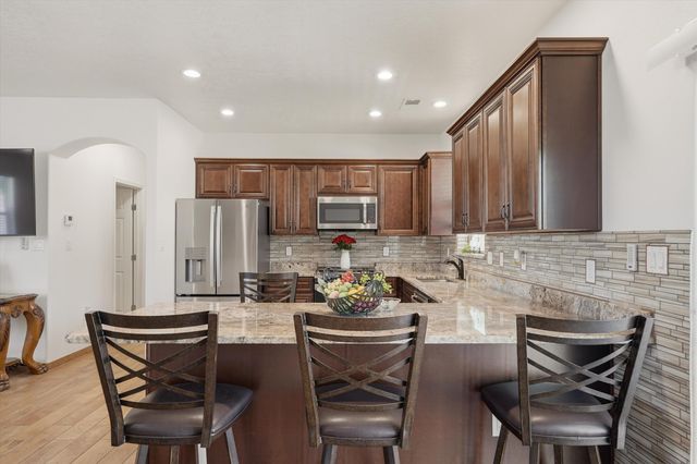 503 Martinez Drive NE, Albuquerque, NM 87102