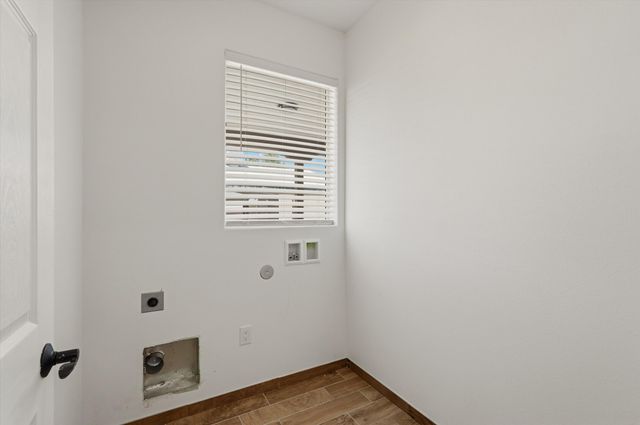 503 Martinez Drive NE, Albuquerque, NM 87102