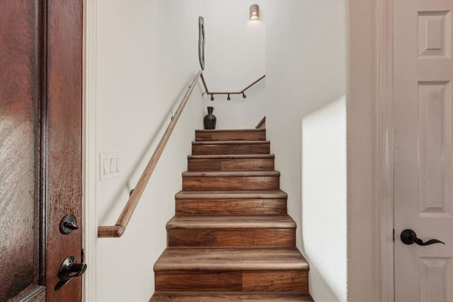 503 Martinez Drive NE, Albuquerque, NM 87102
