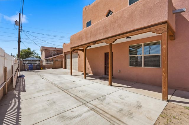 503 Martinez Drive NE, Albuquerque, NM 87102