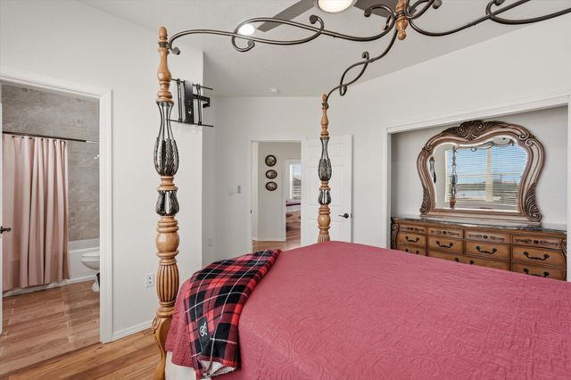 503 Martinez Drive NE, Albuquerque, NM 87102