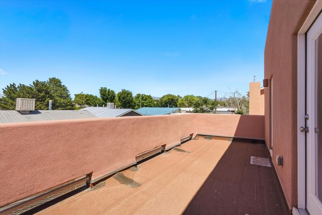 503 Martinez Drive NE, Albuquerque, NM 87102
