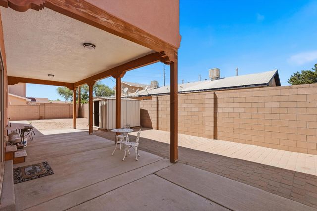 503 Martinez Drive NE, Albuquerque, NM 87102