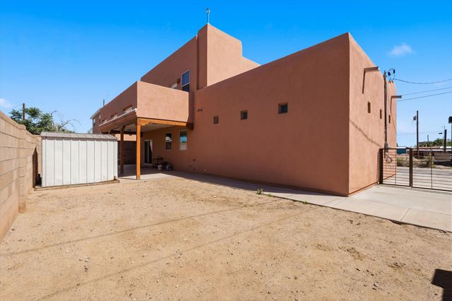 503 Martinez Drive NE, Albuquerque, NM 87102