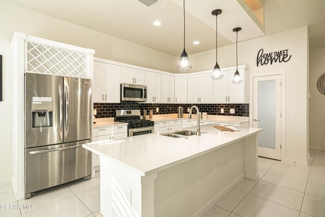 15384 Imagine Drive, El Paso, TX 79938