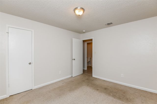 800 Matthews Court, Arlington, TX 76012