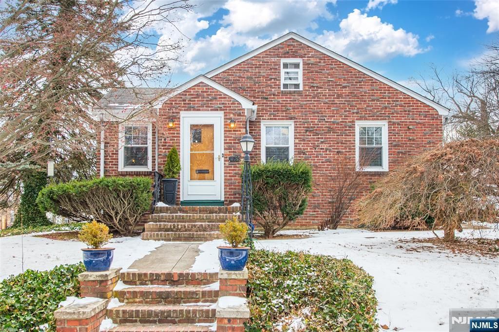 408 Washington Avenue, Montclair, NJ 07042